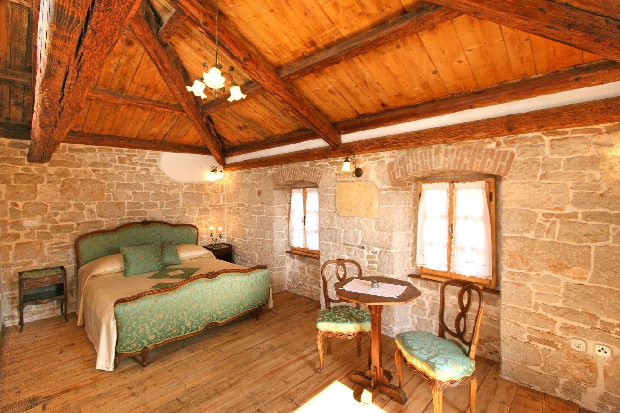 Bed and Breakfast Kastel Каштелир Екстер'єр фото